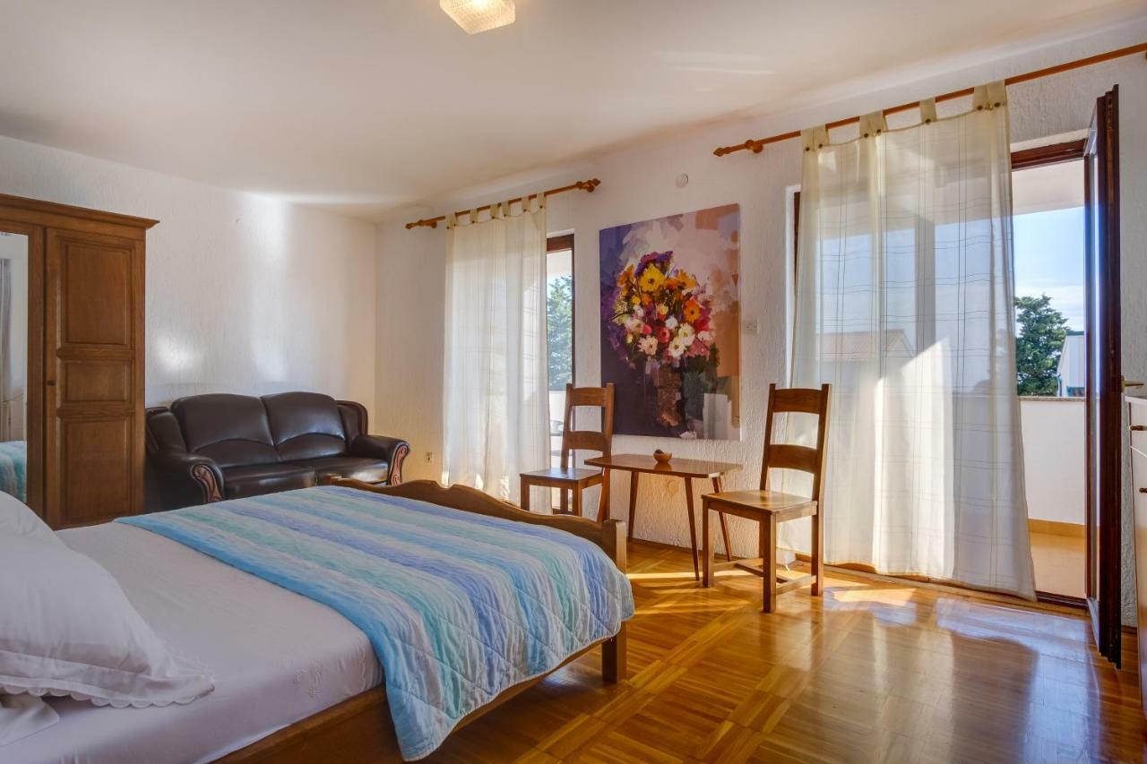 Apartmani Maris مالي لوشينغْ المظهر الخارجي الصورة